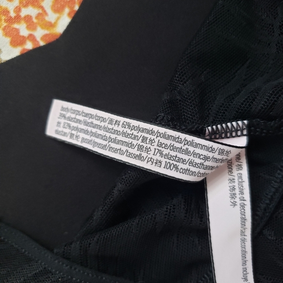 Nwot VS cheeky undie - Picture 3 of 5